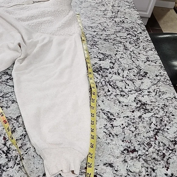 Aerie Cozy Hometown Holiday Sherpa 1/4 Zip Pullover Sweatshirt. Cream. Small. - Picture 9 of 12